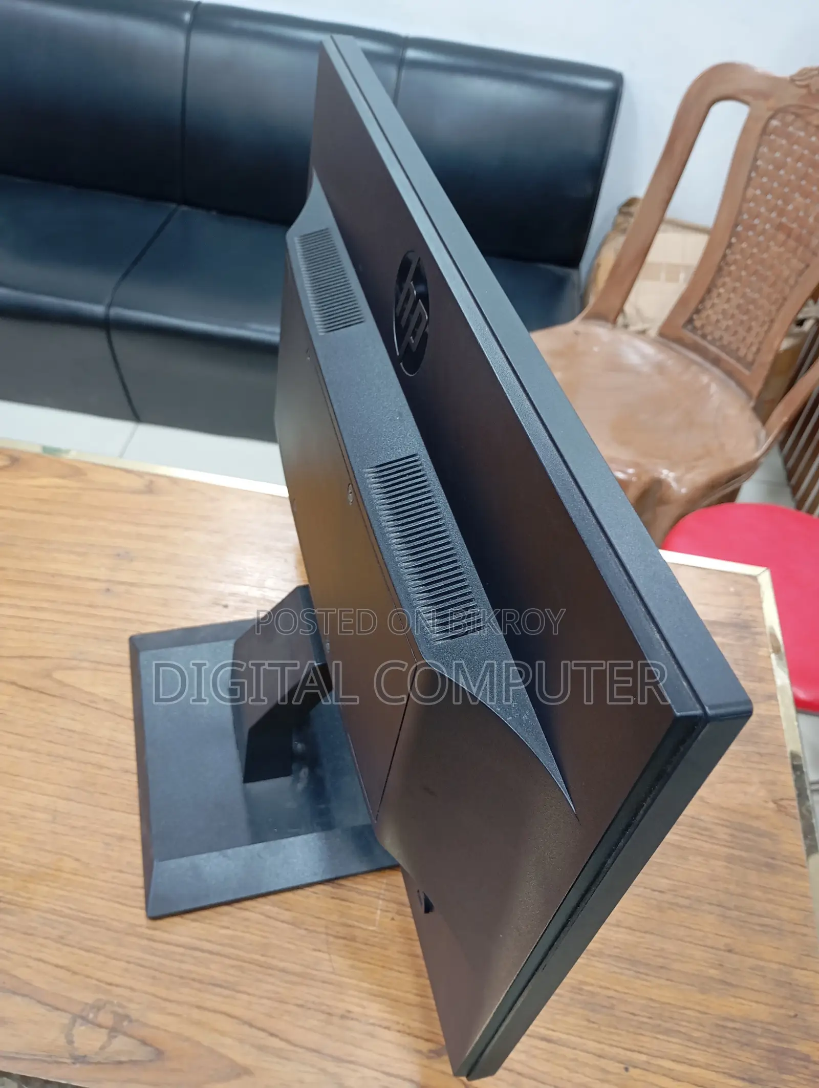 HP19 Inchi Full Fresh Monitor P204v