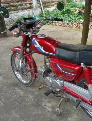 Honda 1999 Red