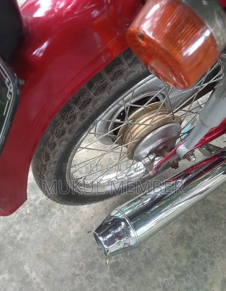 Honda 1999 Red