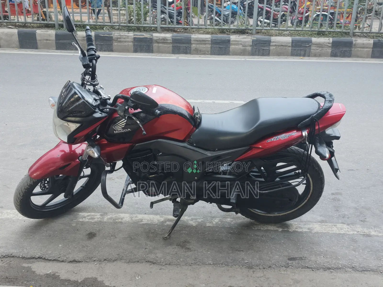 Honda CB 2015 Red