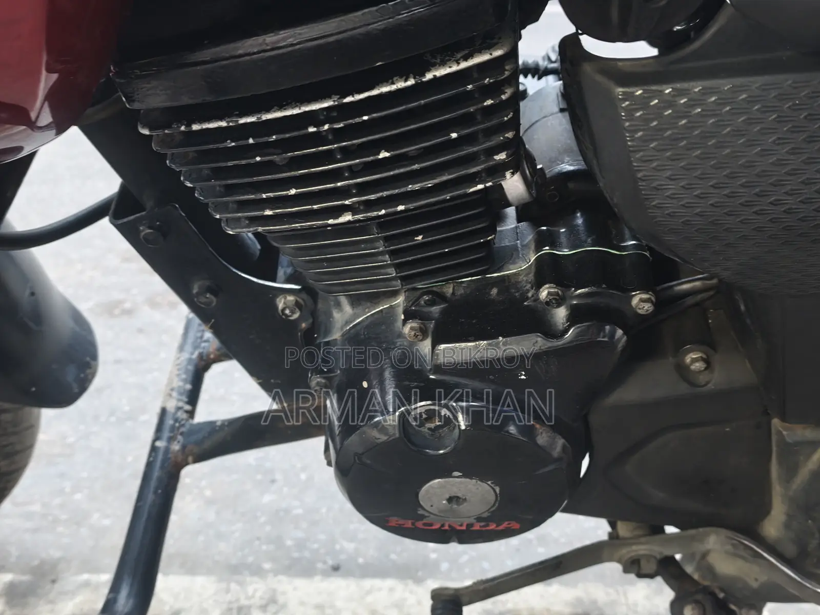 Honda CB 2015 Red