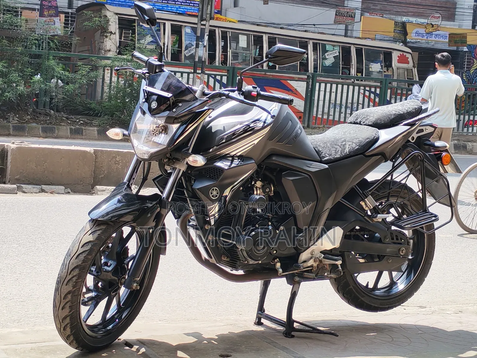ইয়ামাহা এফজেডএস ভি২ ২০২৪ ব্ল্যাক