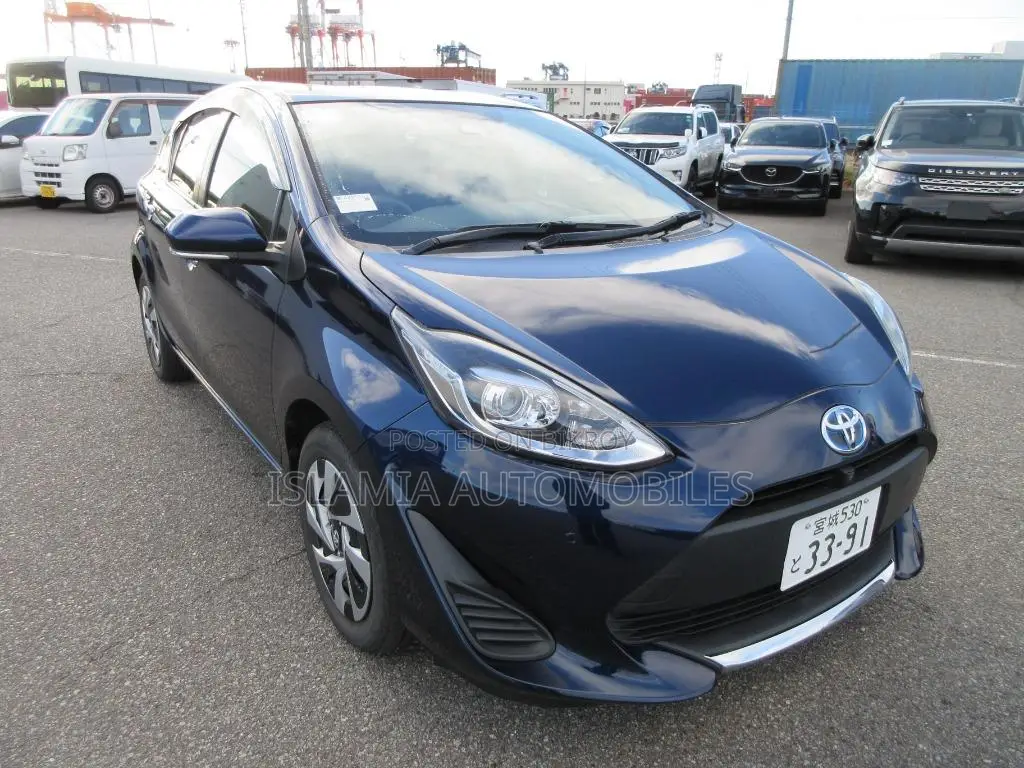 Toyota Aqua 2021 Pearl