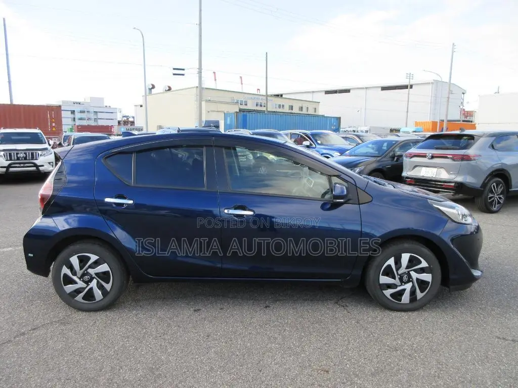Toyota Aqua 2021 Pearl