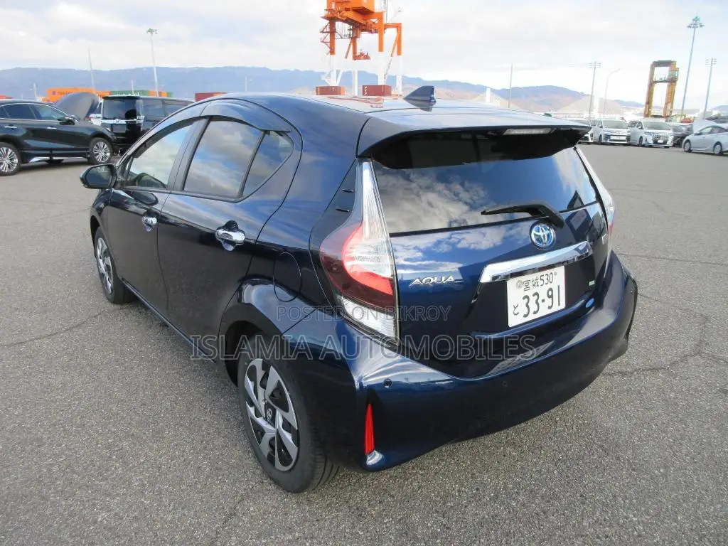 Toyota Aqua 2021 Pearl