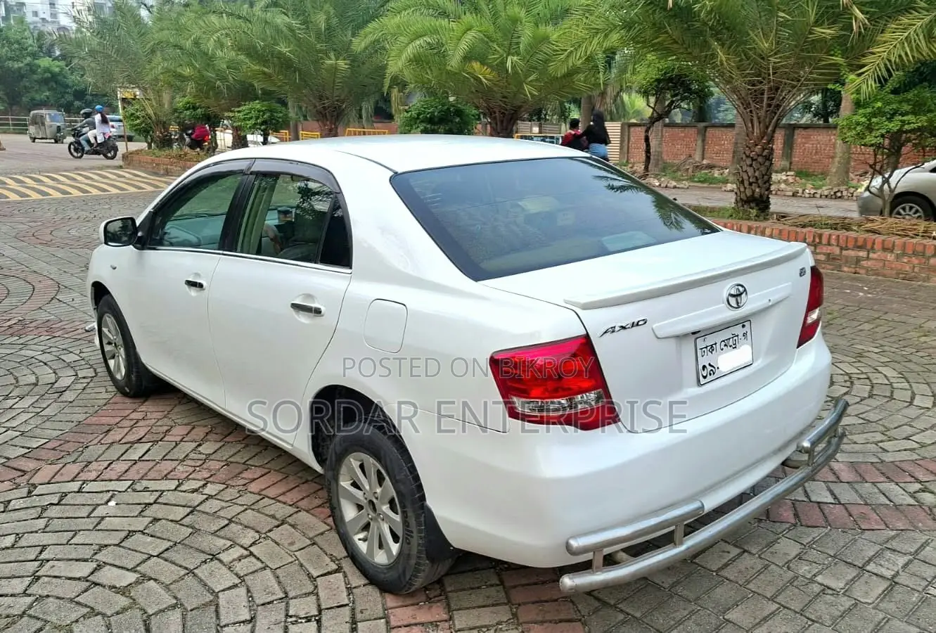 Toyota Axio 2010 White