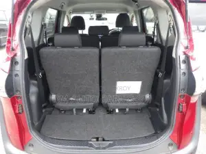 Toyota Sienta 2021 Red
