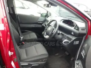 Toyota Sienta 2021 Red