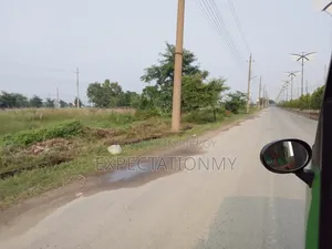 বসুন্ধরা ঢাকা কর্নার প্লোট বিক্রয়ের জন্য