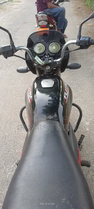 বাজাজ প্লাটিনা ১০০ ২০১৬ কালো