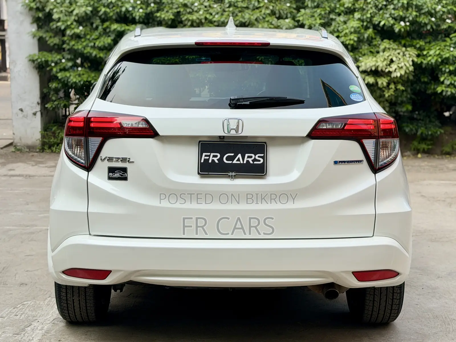 Honda Vezel 1.5 Hybrid 2-Wheel Drive 2014 Pearl