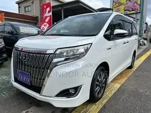 Toyota Esquire 2021 Pearl