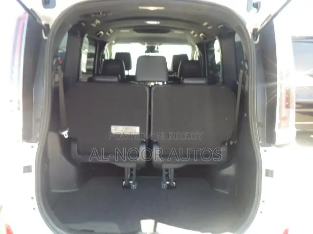 Toyota Noah 2021 Pearl