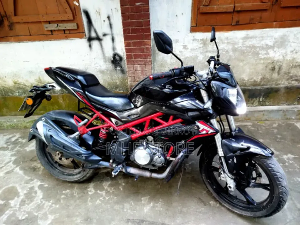 Benelli TNT 2018 Black