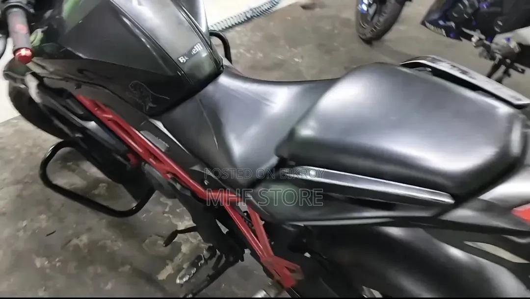 Benelli TNT 2018 Black
