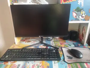 Desktop Computer MSI model 4GB Intel Core i5 SSD 500GB