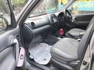 Toyota RAV4 2005 Silver