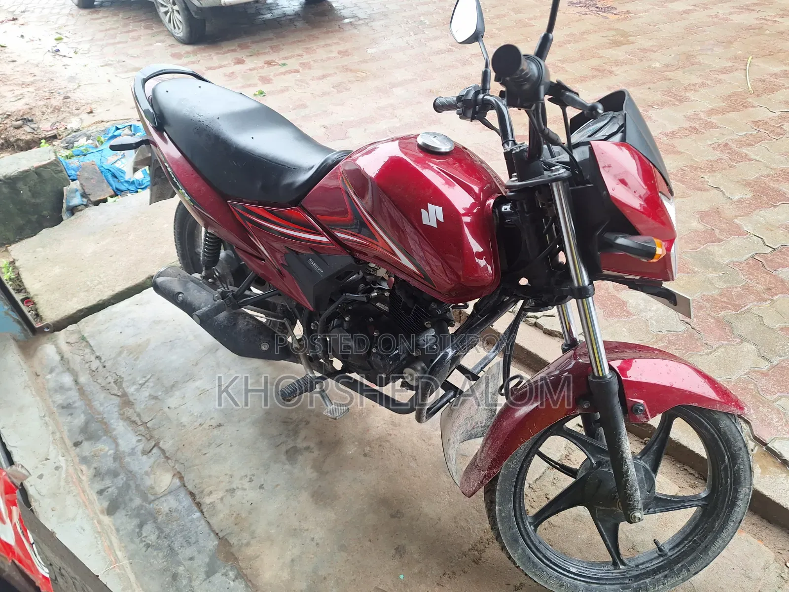 সুজুকি হায়াতে ইপি ২০২৪ লাল