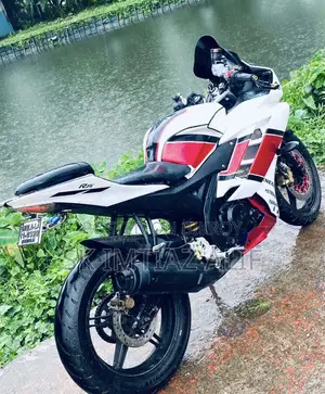 Yamaha R15 V3 2015 White
