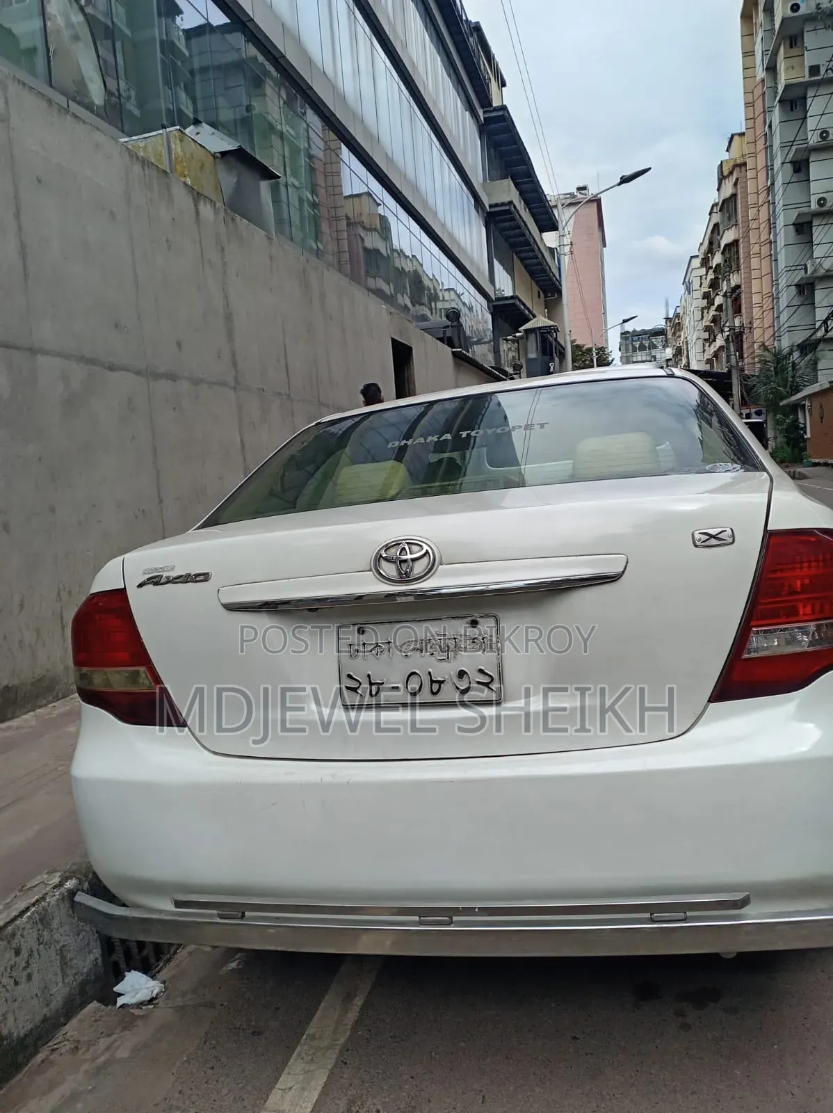 Toyota Axio 1.5 X HID Two-Wheel Drive 2012 Pearl