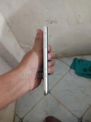 Apple iPhone 11 64 GB White