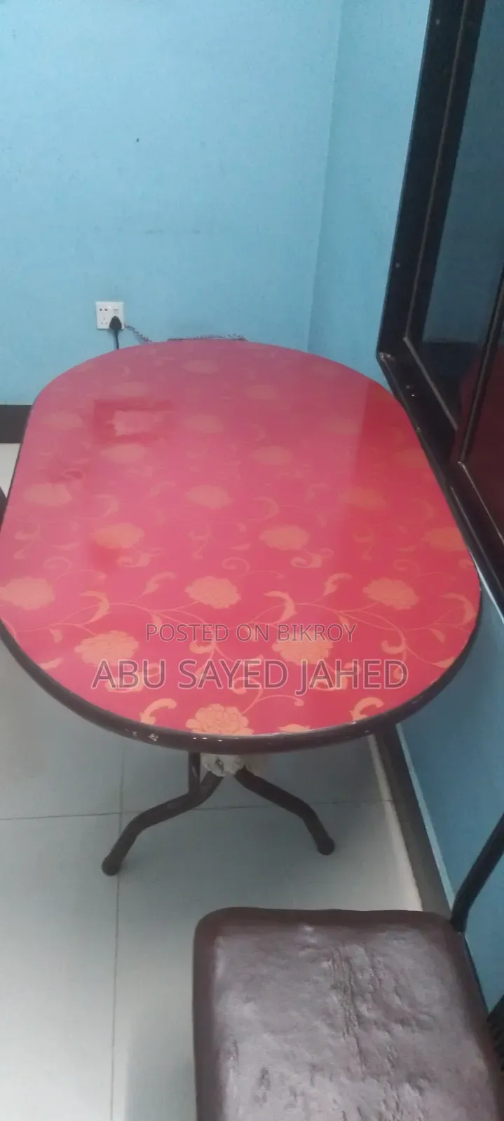 টেবিল-চেয়ার