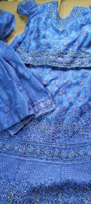 লাহেঙ্গা ও ফ্রক