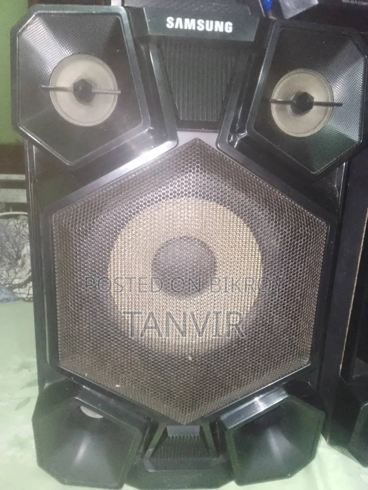Samsung Giga Sound System With Remote