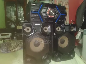Samsung Giga Sound System With Remote