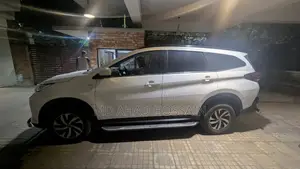 Toyota Rush 1.5 Rear-Wheel Drive 2019 Pearl