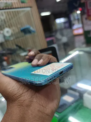 Vivo Y75 128 GB Blue
