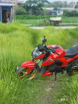 TVS Apache RTR 160 2v Refresh X-connect 2023 Red