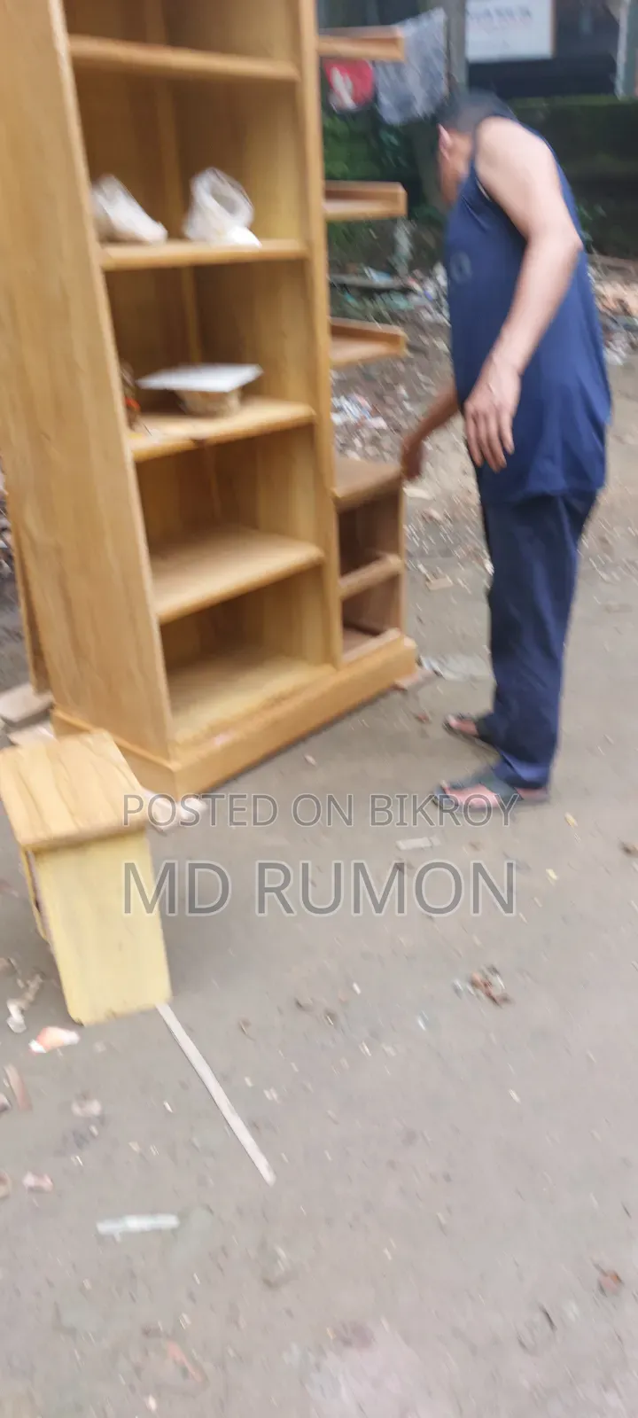 ড্রেসিং টেবিল
