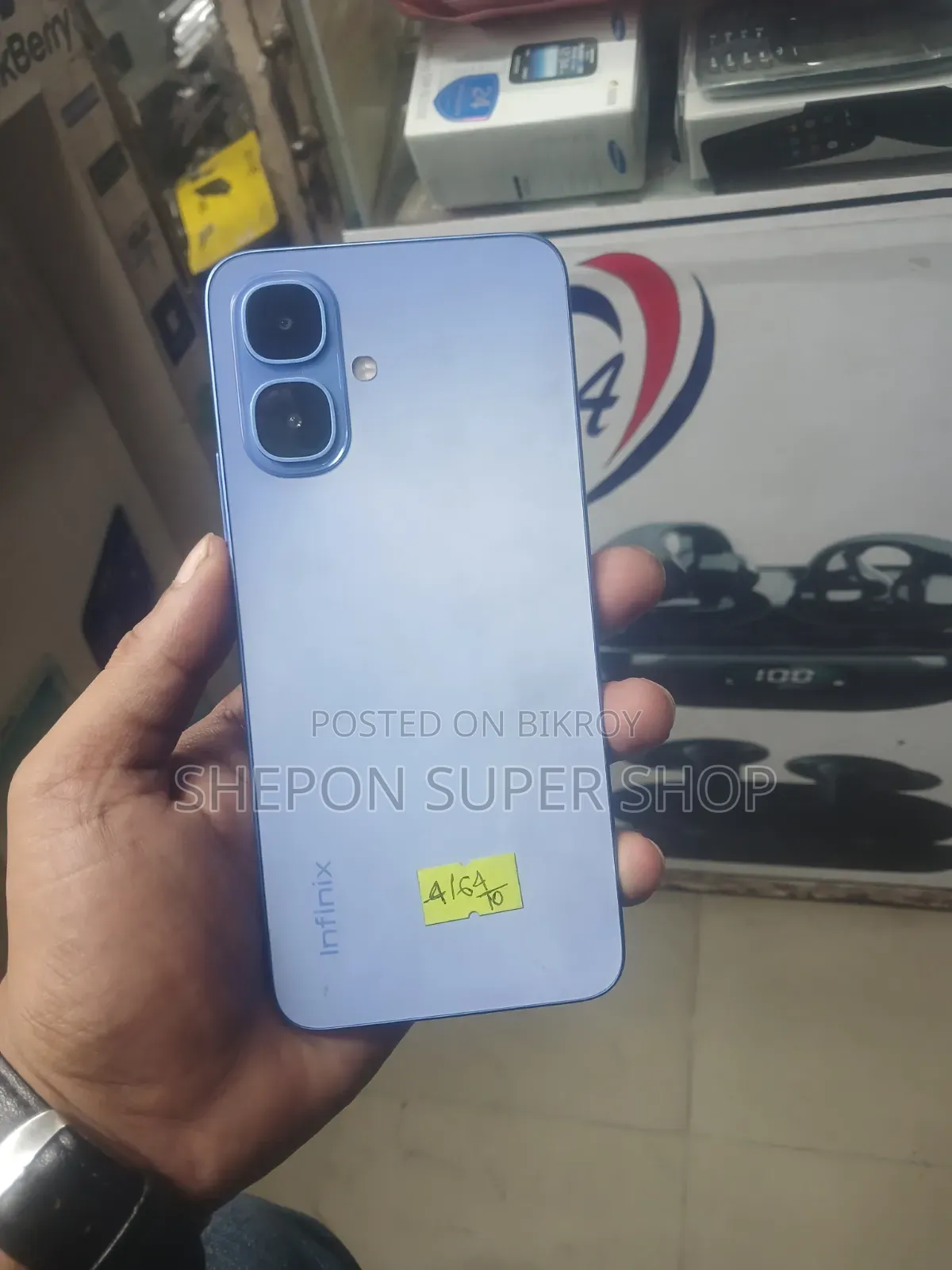 ইনফিনিক্স ৬৪ জিবি নীল
