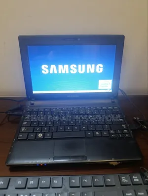 Laptop Samsung Notebook Odyssey 2GB Intel Atom HDD+SSD 1T