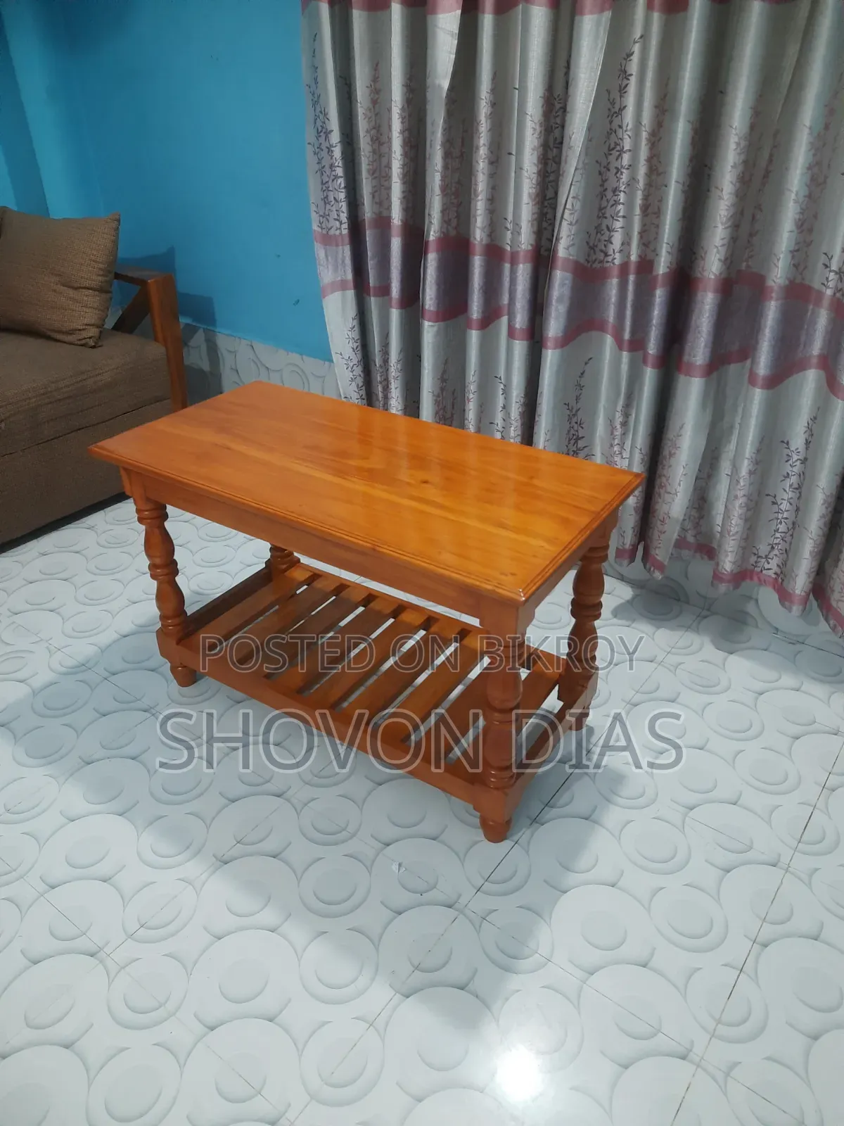 টি টেবিল/ টিভি স্ট্যান্ড