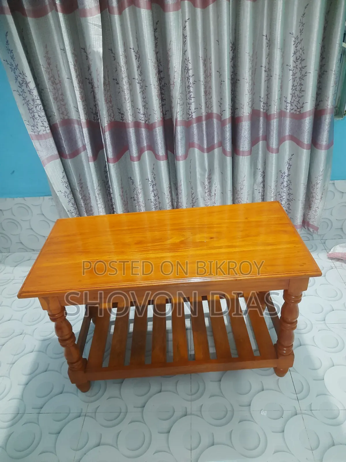 টি টেবিল/ টিভি স্ট্যান্ড
