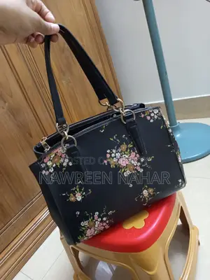 Medium Sized 3 Compartment Bag