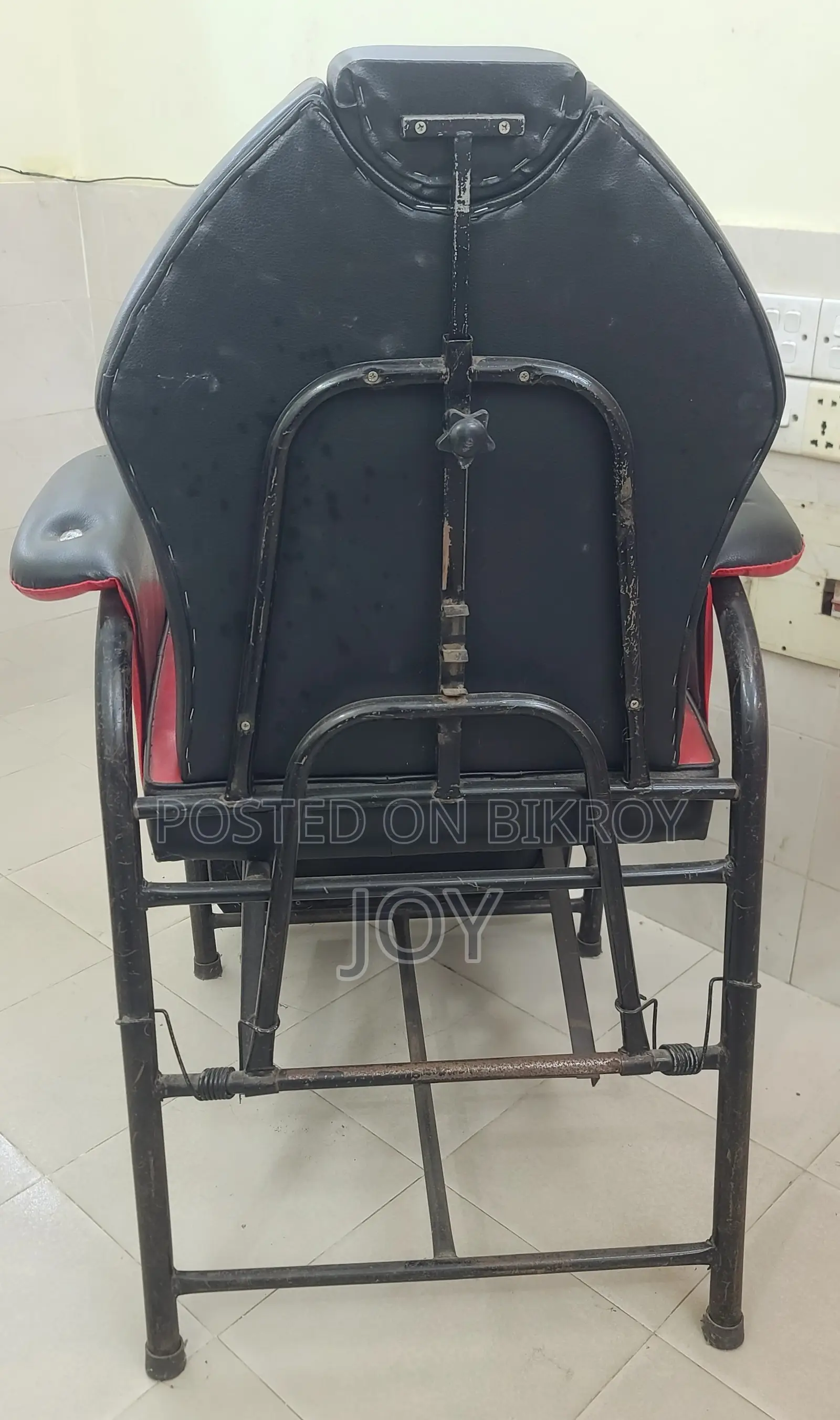 ৩ পার্টের ফোল্ডিং ফেসিয়াল চেয়ার বিক্রি করা হবে