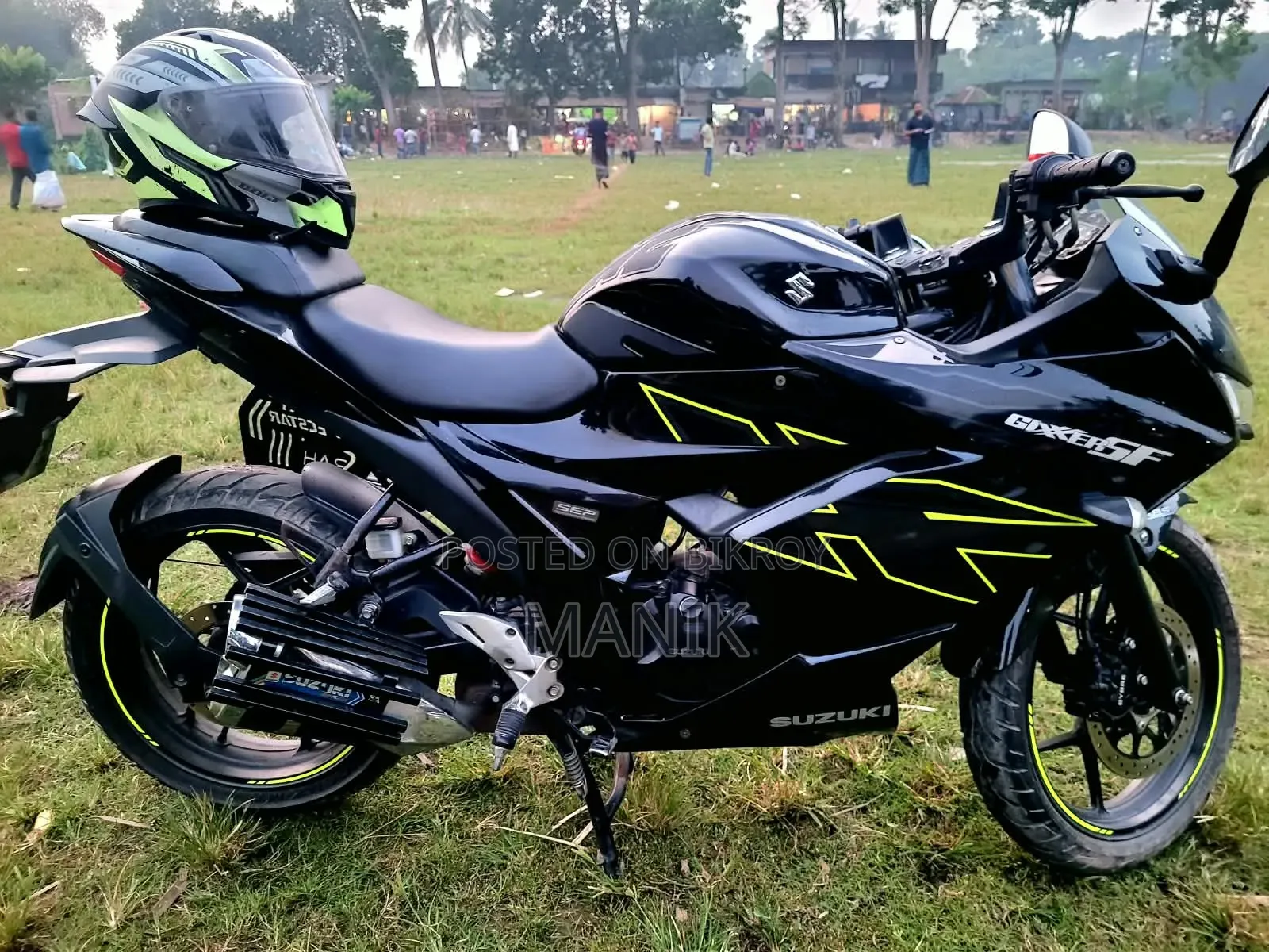 সুজুকি জিক্সার এসএফ ২০২৫ কালো