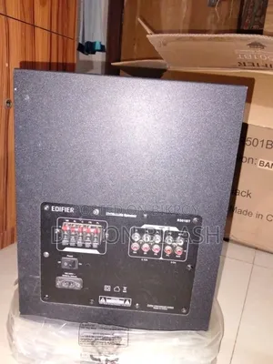 Model: Edifier R501BT.