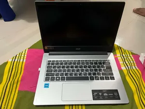 Laptop Acer Aspire 3 4GB Intel Celeron HDD+SSD 128GB