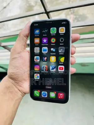 Apple iPhone XR 64 GB White