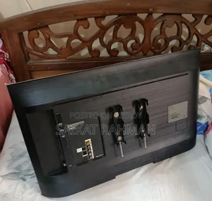 Samsung 32 Inch Non-Smart TV With Smart TV Box
