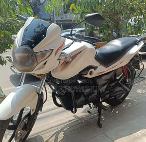 সুজুকি জিএস১৫০আর ২০১৫ সাদা