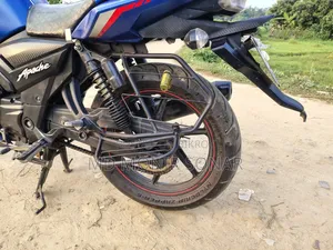 TVS Apache RTR 160 2V 2018 Blue
