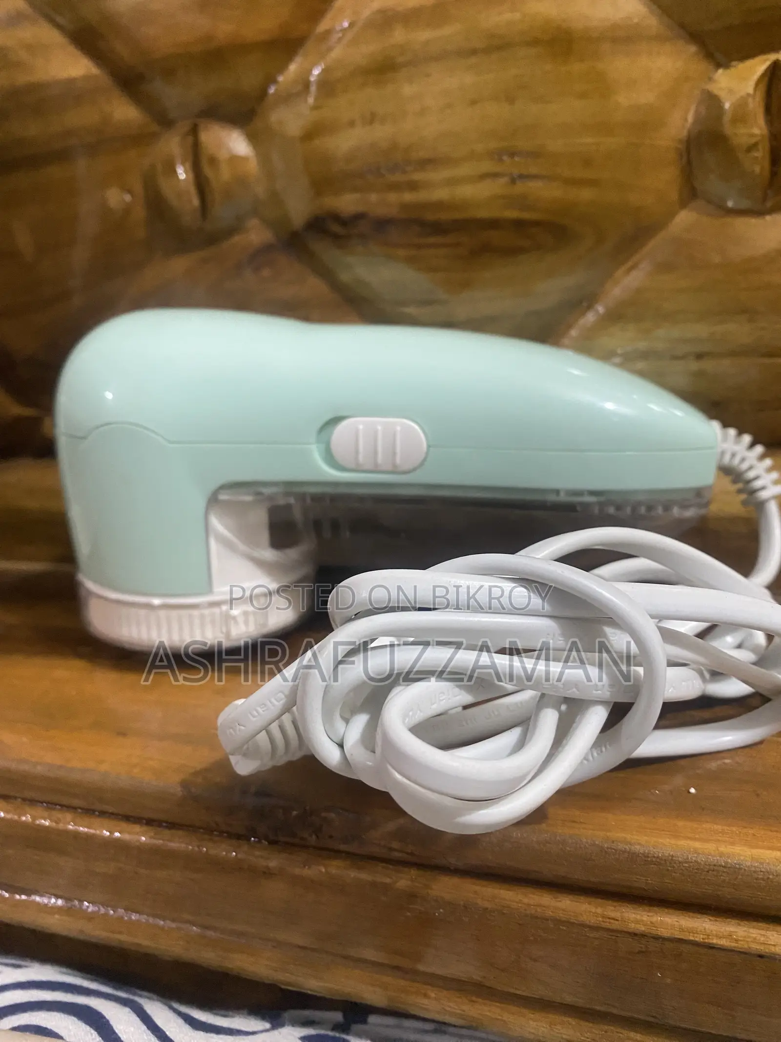 Fabric extra thread cutting machine