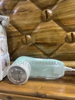 Fabric extra thread cutting machine