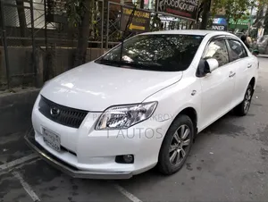 টয়োটা এক্সিও ২০১১ সাদা