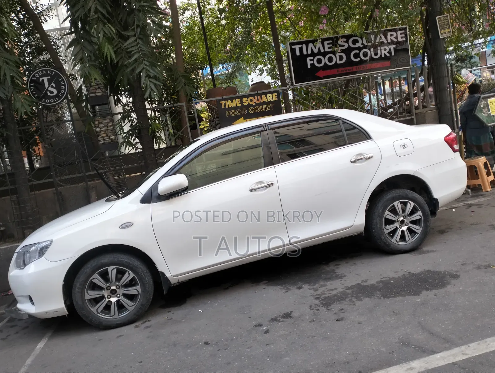 টয়োটা এক্সিও ২০১১ সাদা